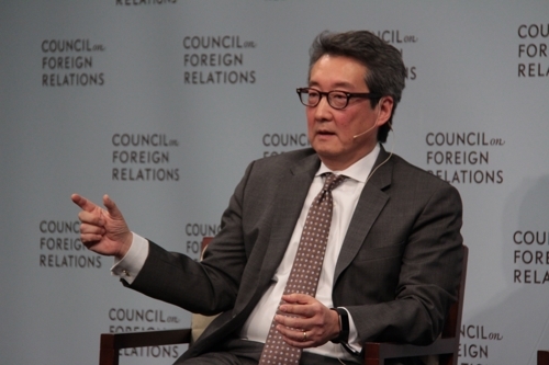 Victor Cha, former Asia affairs director on the US National Security Council, speaks at an event at the Council on Foreign Relations in Washington on April 9. (Yonhap)