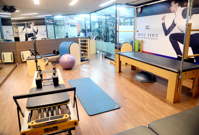 The small, private Pilates studio within King Fit gym (Park Hyun-koo/The Korea Herald)