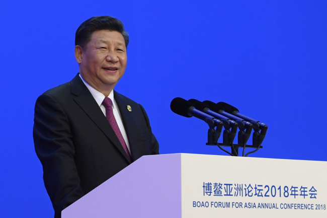 <YONHAP PHOTO-3029> In this photo released by Xinhua News Agency, Chinese President Xi Jinping delivers his opening speech at the Boao Forum for Asia Annual Conference in Boao in south China's Hainan province, Tuesday, April 10, 2018. Xi promised to cut auto import taxes, open China's markets further and improve conditions for foreign companies in a speech Tuesday that called for international cooperation against a backdrop of a spiraling dispute with Washington over trade and technology. (Li Xueren/Xinhua via AP)/2018-04-10 14:28:35/ <저작권자 ⓒ 1980-2018 ㈜연합뉴스. 무단 전재 재배포 금지.>
<YONHAP PHOTO-3029> In this photo released by Xinhua News Agency, Chinese President Xi Jinping delivers his opening speech at the Boao Forum for Asia Annual Conference in Boao in south China's Hainan province, Tuesday, April 10, 2018. Xi promised to cut auto import taxes, open China's markets further and improve conditions for foreign companies in a speech Tuesday that called for international cooperation against a backdrop of a spiraling dispute with Washington over trade and technology. (Li Xueren/Xinhua via AP)/2018-04-10 14:28:35/ <저작권자 ⓒ 1980-2018 ㈜연합뉴스. 무단 전재 재배포 금지.>