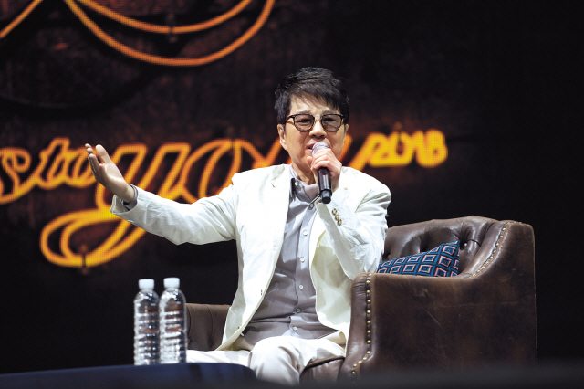 조용필은 지난 11일 열린 기자간담회 ‘차 한 잔 할까요?’에서 지난 50년간 자신의 음악을 사랑해준 많은 분들께 감사한 마음을 전하고, 음악하는 인생에 대해 들려주었다.