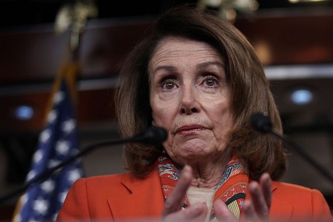 US House Minority Leader Rep. Nancy Pelosi (D-CA) speaks during her weekly news conference April 19, 2018 on Capitol Hill in Washington, DC. (AFP-Yonhap)