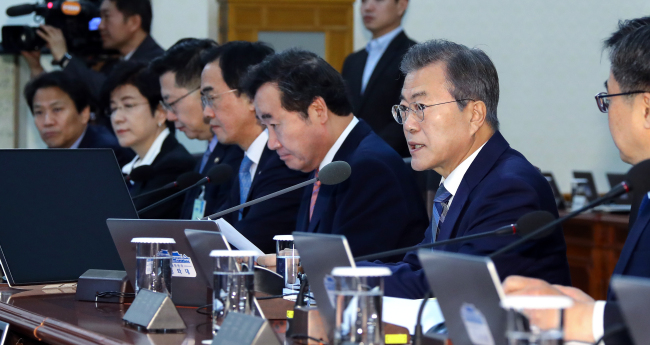 President Moon Jae-in speaks during a Cabinet meeting at the presidential office Cheong Wa Dae in Seoul on April 24, 2018. (Yonhap)