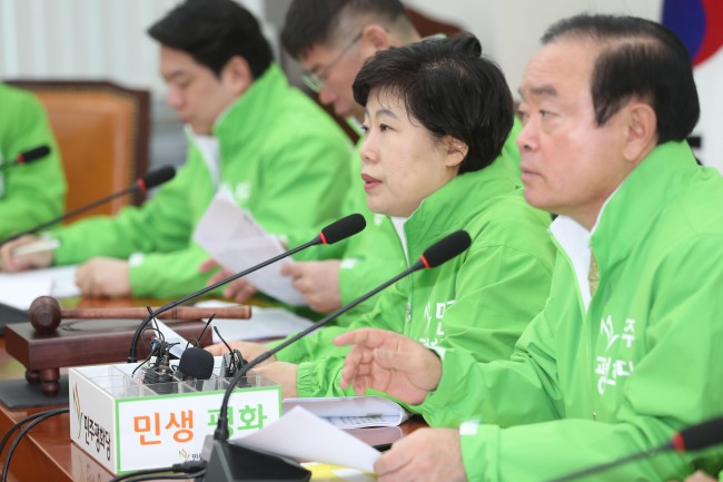 민주평화당 조배숙 대표가 18일 오전 국회에서 열린 최고위원-국회의원 연석회의에서 발언하고 있다. (사진=연합뉴스)
민주평화당 조배숙 대표가 18일 오전 국회에서 열린 최고위원-국회의원 연석회의에서 발언하고 있다. (사진=연합뉴스)