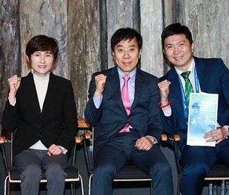 2020년 세계탁구선수권대회 부산 유치에 앞장선 탁구 영웅들. 오른쪽부터 유승민, 유남규, 현정화