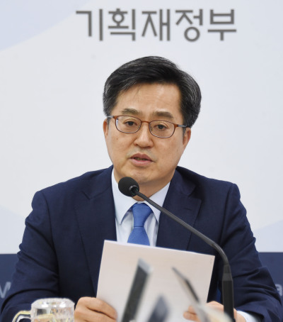김동연 부총리 겸 기획재정부 장관이 2일 세종정부청사 기재부 기자실에서 기자간담회를 갖고 있다. [사진제공=기획재정부]