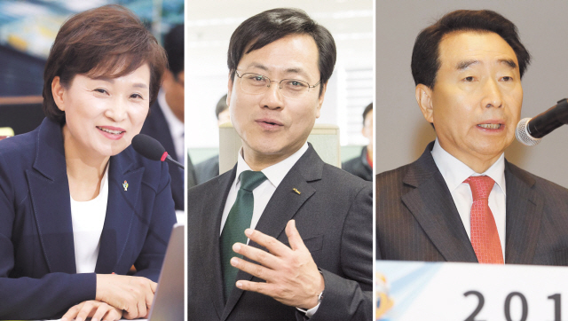 남북정상회담에서 남북이 동해북부선을 연결하고 경의선을 현대화한다고 밝히면서 남북경협을 위한 사회간접자본(SOC) 협력이 탄력을 받을 전망이다. 사진은 경의선과 동해선 남북철도 연결구간 열차 시험운행이 성사됐던 2007년 5월 동해선 열차가 북측 통문을 지나 남측 강원도 고성군 제진역을 향하는 모습.  [연합뉴스]