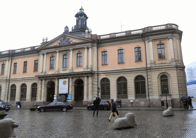 <YONHAP PHOTO-0357> The old Stock Exchange Building, home of the Swedish Academy in Stockholm on Thursday May 3, 2018. For the first time since 1943, there's a notable risk that no Nobel Prize in literature will be awarded this year. (Fredrik Sandberg/TT via AP)/2018-05-04 01:34:35/ <저작권자 ⓒ 1980-2018 ㈜연합뉴스. 무단 전재 재배포 금지.>
<YONHAP PHOTO-0357> The old Stock Exchange Building, home of the Swedish Academy in Stockholm on Thursday May 3, 2018. For the first time since 1943, there's a notable risk that no Nobel Prize in literature will be awarded this year. (Fredrik Sandberg/TT via AP)/2018-05-04 01:34:35/ <저작권자 ⓒ 1980-2018 ㈜연합뉴스. 무단 전재 재배포 금지.>