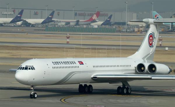A plane carrying North Korea's high-level government delegation arrives at Incheon International Airport, west of Seoul, South Korea, Feb. 9. (EPA-Yonhap)