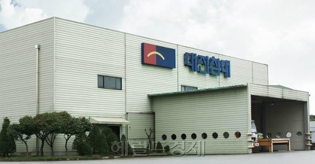 라돈은 무색, 무취, 무미의 기체로 폐암 유발 1급 물질이다. 공기보다 무거워 지하실에 깔리는 습성이 있다. 지하실에서는 수시로 환기를 해 주는 것이 현재로서는 최선의 해법이다. 이번에 라돈이 방출된 침대를 생산한 것이 확인된 대진침대 전경. [헤럴드경제DB]
