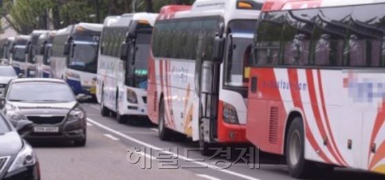 천안고속도로 사고로 극심한 정체가 빚어졌다. [사진=헤럴드경제DB]