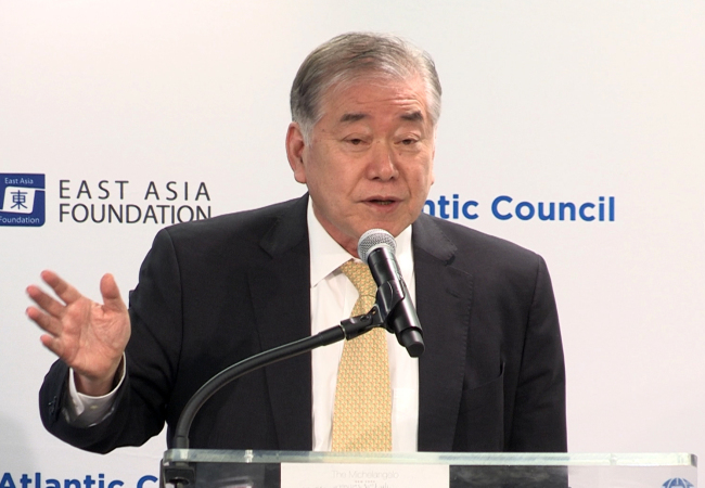 Moon Chung-in speaks at a lecture in Washington DC on May 4. Yonhap