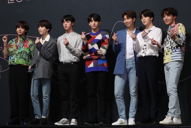 BTS poses during a press conference for its new album “Love Yourself: Tear” in Seoul on Thursday. (Yonhap)