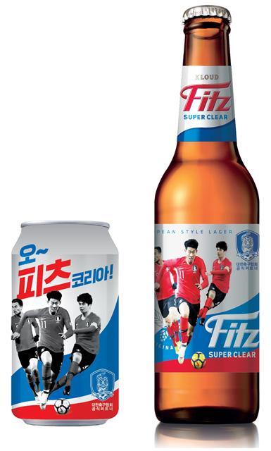 롯데주류의 피츠 수퍼클리어가 깔끔한 맛으로 소비자들을 사로잡으면서 인기를 끌고 있다. 사진은 피츠 수퍼클리어 캔ㆍ병 제품.