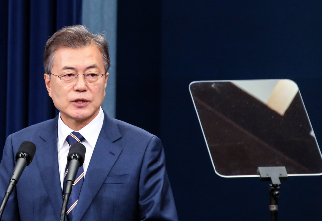 President Moon Jae-in holds a press conference at his office Cheong Wa Dae on May 27, 2018, to explain the outcome of his second summit with North Korean leader Kim Jong-un held the day before. (Yonhap)