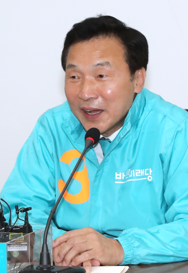 바른미래당 손학규 상임선거대책위원장이 3일 국회에서 열린 기자간담회에서 발언하고 있다. (사진=연합뉴스)