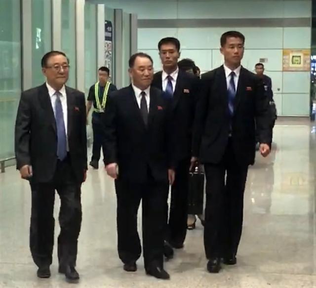 미국 방문을 마친 김영철 북한 노동당 부위원장 겸 통일전선부장이 3일 저녁 중간 경유지인 베이징(北京)에 도착했다.   [연합뉴스]