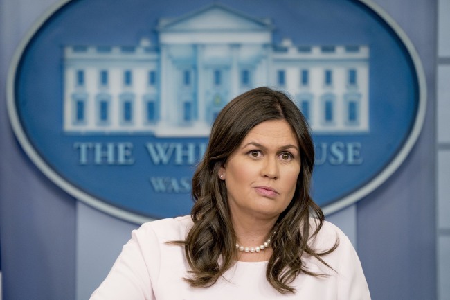 White House spokesperson Sarah Sanders briefs the media on Monday. Yonhap