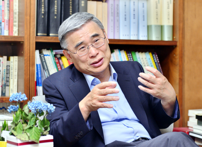 Former Unification Minister Lee Jong-seok Park Hyun-koo/The Korea Herald