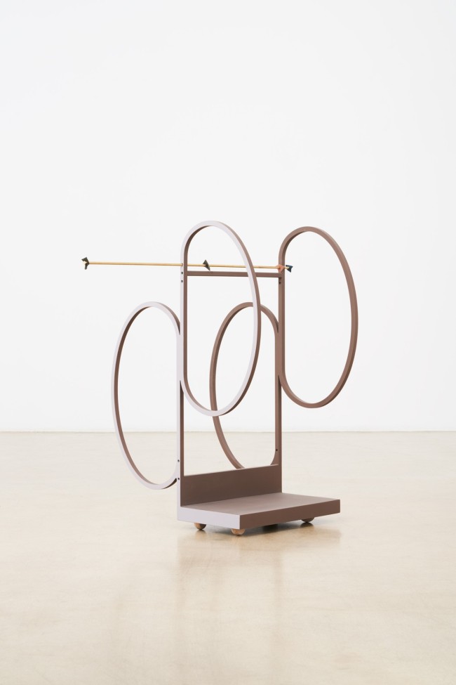 강서경, Rove and Round - ear #18-01, 2018, Mixed Media
painted steel, wood wheel, brass, leather, 88.0 × 82.9 × 61.0 Size (cm)[사진=아트바젤]