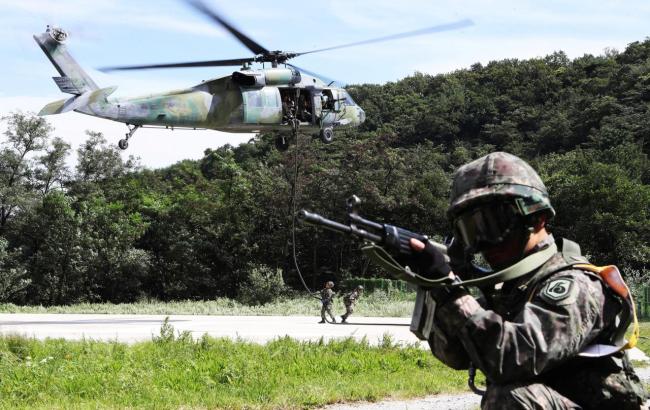 South Korean soldiers take part in a military drill held as a part of the Ulchi Freedom Guardian exercise in Yongin, South Korea August 29, 2017. (Reuters)