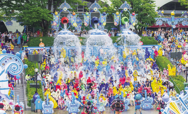 에버랜드가 ‘무더위와의 전쟁’을 선전포고하는 ‘썸머 워터 펀(Summer Water Fun)’ 축제를 오는 22일부터 8월 26일까지 66일간 전개한다.
