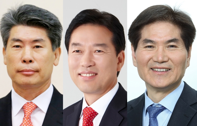 The photos provided by the presidential office Cheong Wa Dae show the three new senior secretaries to the president who were named on June 26. They are (from left) Yoon Jong-won, senior secretary for economic affairs, Jung Tae-ho, senior secretary for job creation, and Lee Yong-sun, senior secretary for civil affairs. (Yonhap)