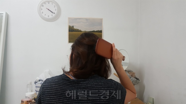 이 씨는 자발적으로 혼자 살기를 결심하고 난 뒤 자신에게 집중하는 시간이 늘어나서 좋다고 했다. [정세희 기자/say@heraldcorp.com]