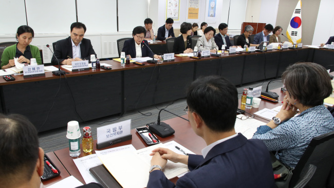 A pan-government meeting on eradicating sexual offenses, hosted by the Ministry of Gender Equality and Family, is held at Seoul Government Complex on June 15. (Yonhap)
