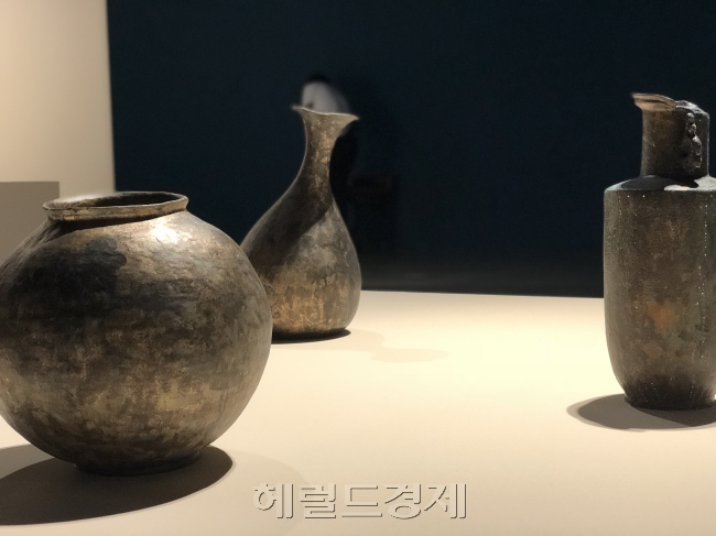 화석화된 시간 시리즈, 비누, 메탈파우더, 2018 [사진=이한빛 기자/vicky@]