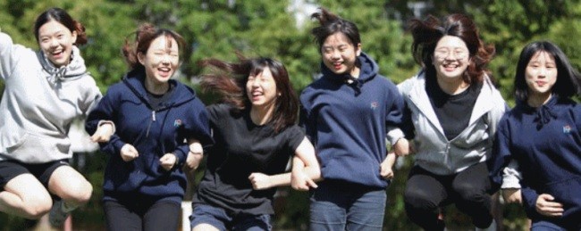 편한 교복, 착한 교복…‘생활복 확대’ 나선다