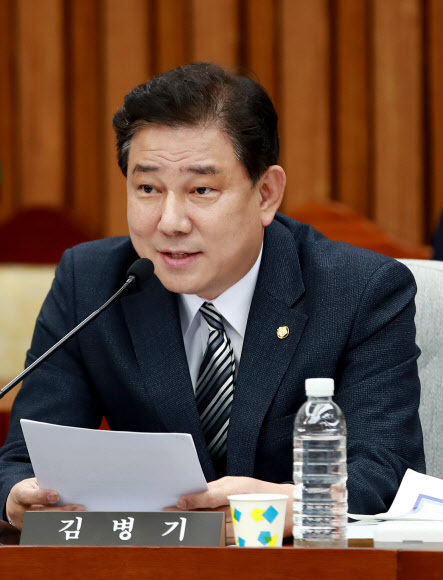 김병기 더불어민주당 의원 (사진=연합뉴스)
김병기 더불어민주당 의원 (사진=연합뉴스)