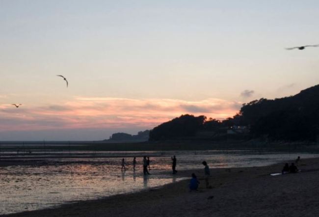 (Screen-captured from Ganghwa Dongmak Beach)