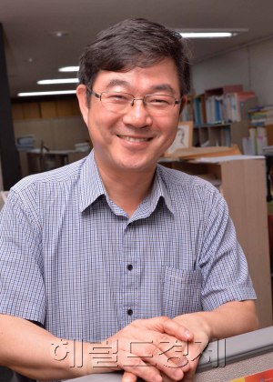 △충암고, 서울대 법학과 △사법연수원 34기 △공익인권법재단 공감 변호사 △사회적참사특별조사위원회 비상임위원