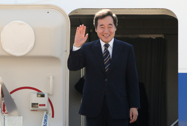 Prime Minister Lee Nak-yon (Yonhap)