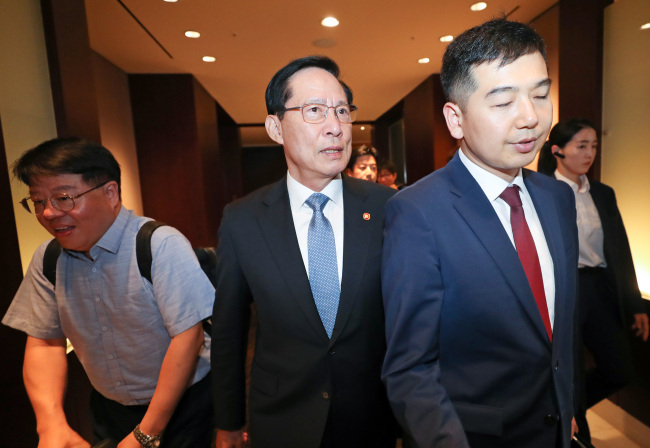 Defense Minister Song Young-moo (Yonhap)