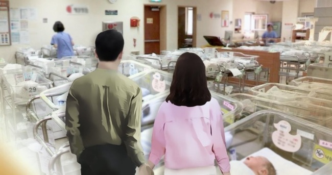 출산크레딧 혜택을 받는 사람이 1000명에 육박하고 있다. [사진=연합뉴스CG]