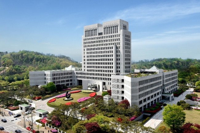 대법원 “차량 하차시 충돌 사고, 보험 처리 안된다” 첫 판결