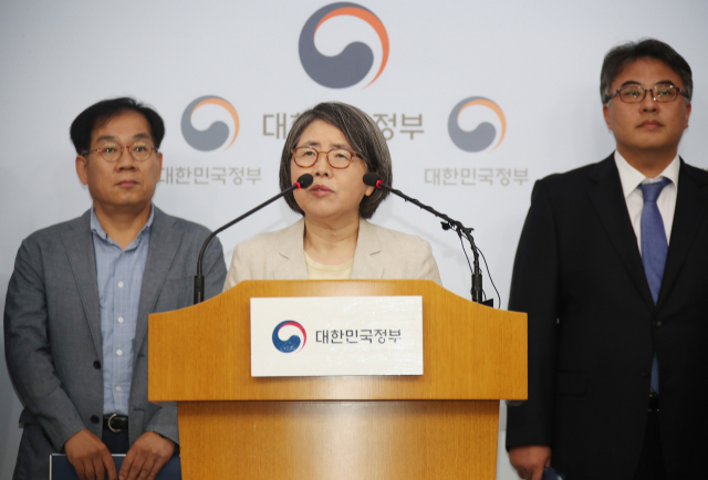 김영란 공론화위원회 위원장이 3일 서울 세종로 정부서울청사에서 대입제도 개편 공론화 결과를 발표하고 있다. (사진=연합뉴스)