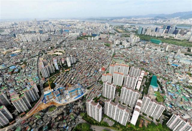 서울시 동작구 전경.  [출처=네이버 항공뷰]