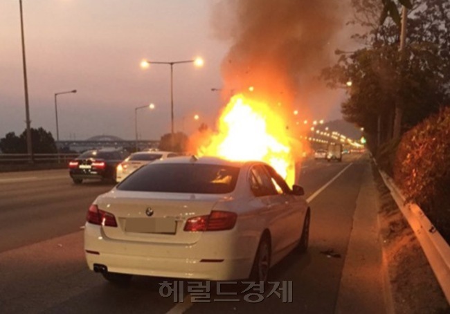 BMW 차량 화재 관련 자료사진. [헤럴드경제DB]