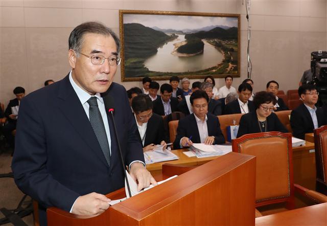 이개호 농림축산식품부 장관 후보자가 9일 국회 농림축산식품해양수산위원회에서 열린 인사청문회에서 모두발언을 하고 있다. [연합뉴스]