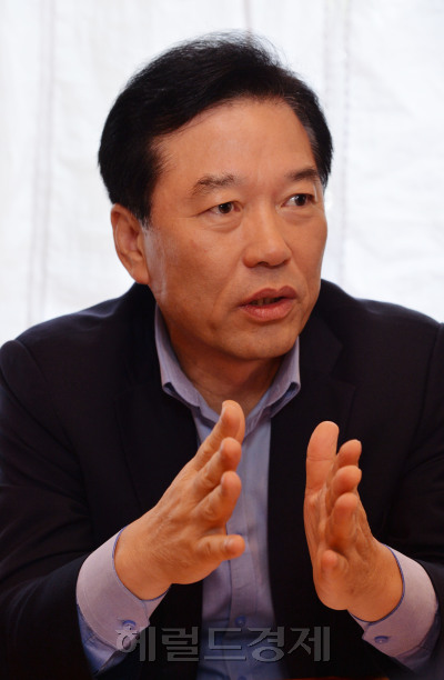 정태호 청와대 일자리수석은 지난 14일 청와대 출입 경제지 기자들과의 인터뷰에서 “고용효과는 내년 초부터 본격적으로 나타날 것”이라고 말했다. [사진=정희조 기자/checho@heraldcor.com]