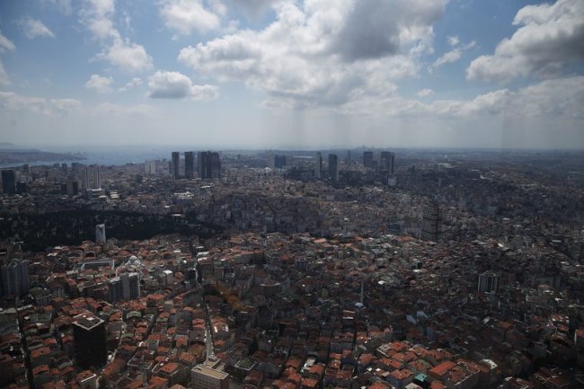 A general view of Istanbul, Thursday, Aug. 16, 2018. Turkey’s finance chief tried to reassure thousands of international investors on a conference call Thursday, in which he pledged to fix the economic troubles that have seen the country spiral into a currency crisis.The national currency recovered somewhat from record lows hit earlier this week. (AP)