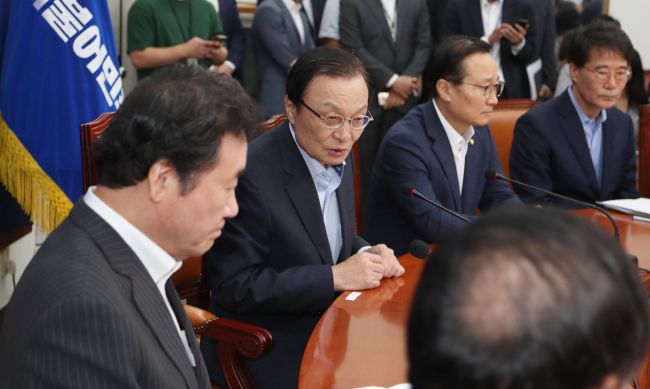 더불어민주당 이해찬 대표가 30일 오전 국회에서 열린 고위당정협의에서 발언하고 있다.[사진=연합뉴스]
더불어민주당 이해찬 대표가 30일 오전 국회에서 열린 고위당정협의에서 발언하고 있다.[사진=연합뉴스]