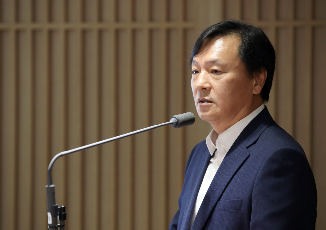 한국은행 금융통화위원회 신인석 위원이 12일 한은 본관 17층에서 열린 오찬간담회에서 모두발언을 하고 있다. [사진제공=한국은행]
한국은행 금융통화위원회 신인석 위원이 12일 한은 본관 17층에서 열린 오찬간담회에서 모두발언을 하고 있다. [사진제공=한국은행]