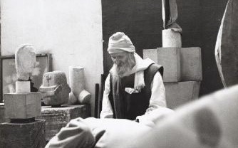 In Constantin Brancusis Atelier, Paris , Fotostiftung Schweiz, 30.5 x 40.5cm,