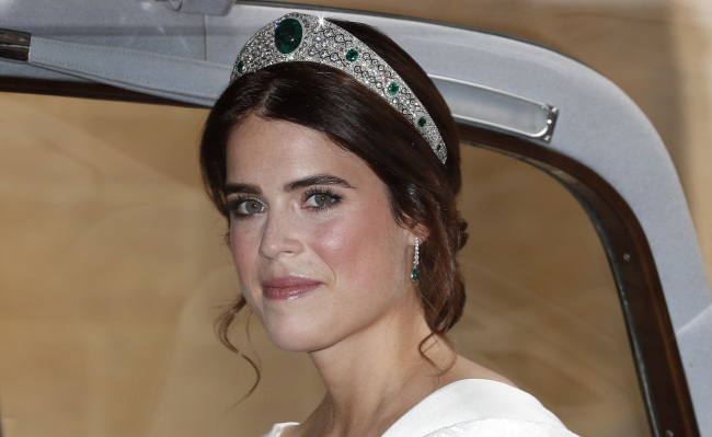 Princess Eugenie of York arrives for her marriage to Jack Brooksbank at St George's Chapel, Windsor Castle, near London, England, Friday, Oct. 12, 2018. (Yonhap)