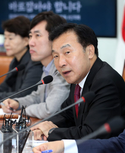 바른미래당 손학규 대표가 15일 오전 국회에서 열린 최고위원회의에서 발언하고 있다. [사진제공=연합뉴스]
