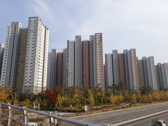 GTX운정역(예정) 인근 운정센트럴푸르지오 단지 모습
GTX운정역(예정) 인근 운정센트럴푸르지오 단지 모습