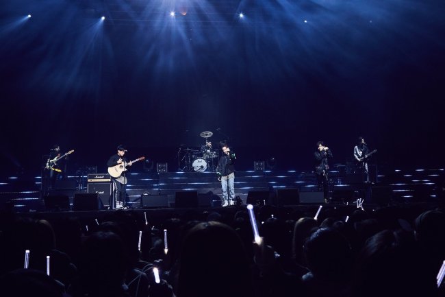 This photo was posted on the band's official Facebook account on Jan. 27. (Facebook @OfficialTheEastLight)